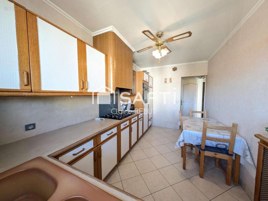 Photo 3 - Appartement à LIVRY-GARGAN