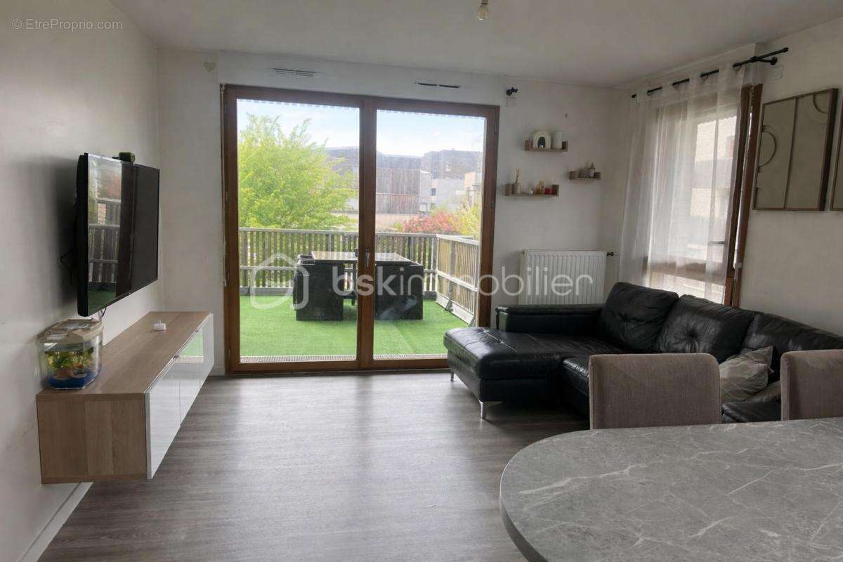 Appartement à BUSSY-SAINT-GEORGES