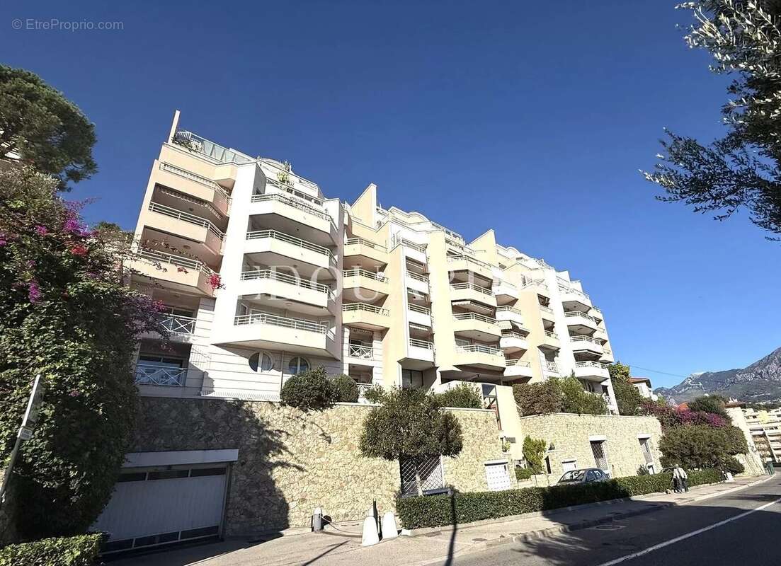 Appartement à ROQUEBRUNE-CAP-MARTIN