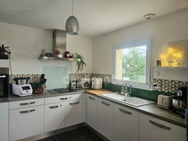 Maison à VENDEUVRE-DU-POITOU