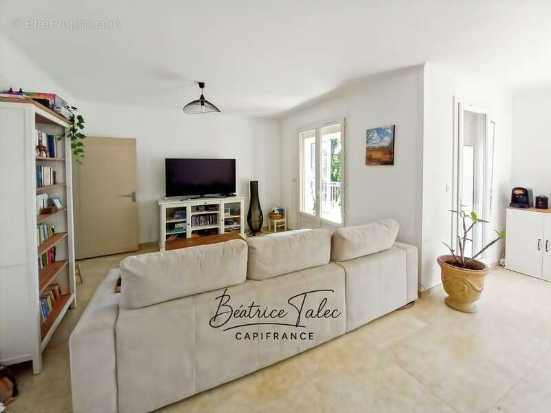 Appartement à PUYLOUBIER