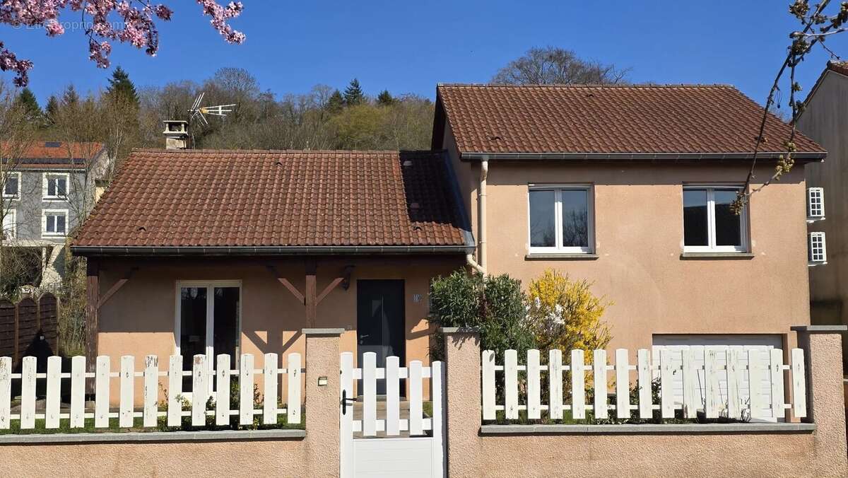 Maison à DOMEVRE-EN-HAYE