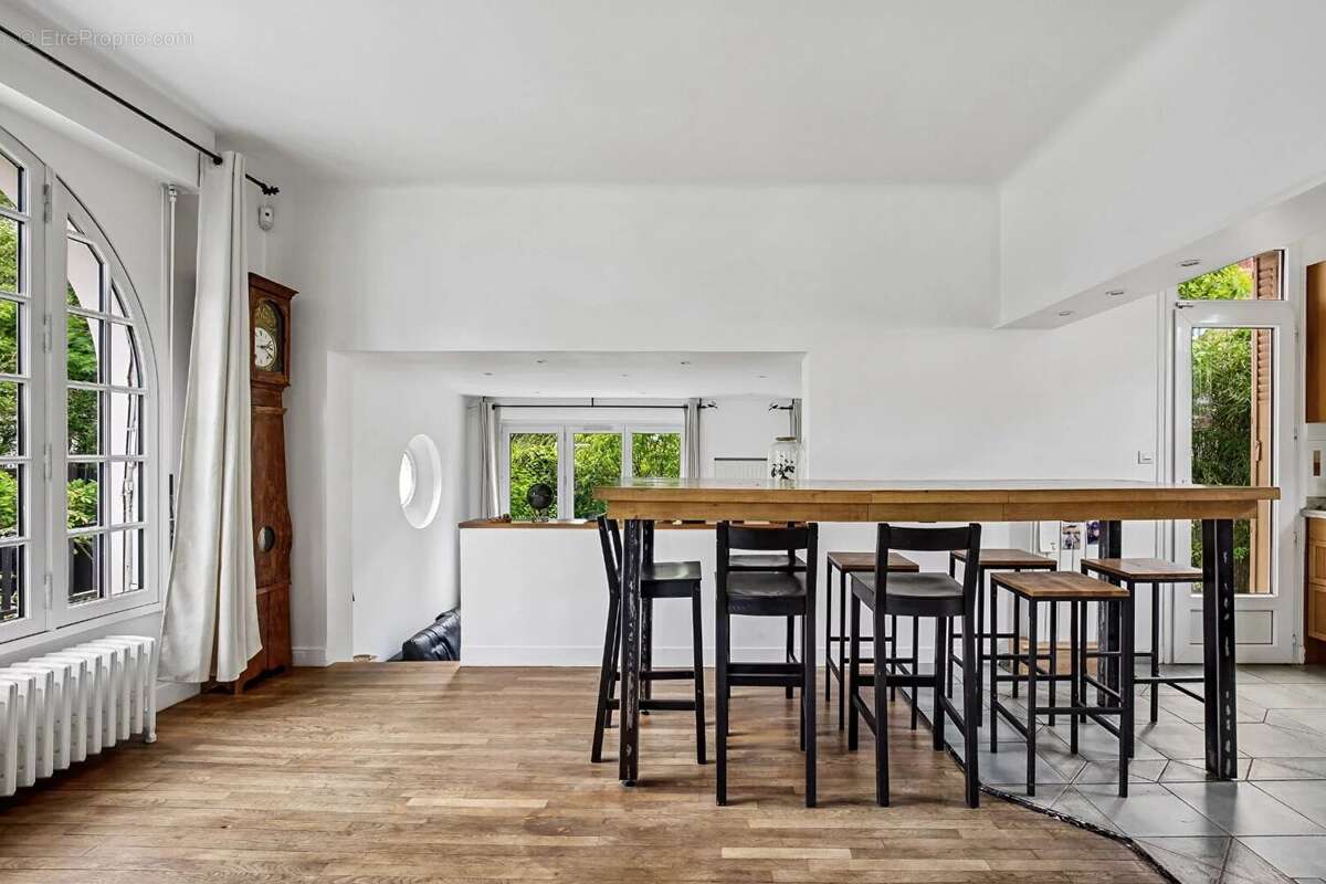 Bas de Chatou - Maison 136 m² au sol - 7 mn RER et centre ville - photo 6
