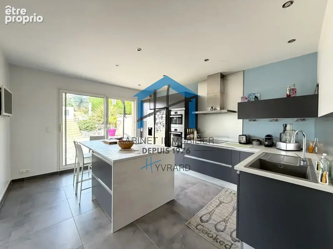 Villa type 7 de 210 m2 avec piscine LA FOUILLOUSE - ECULIEU - photo 9
