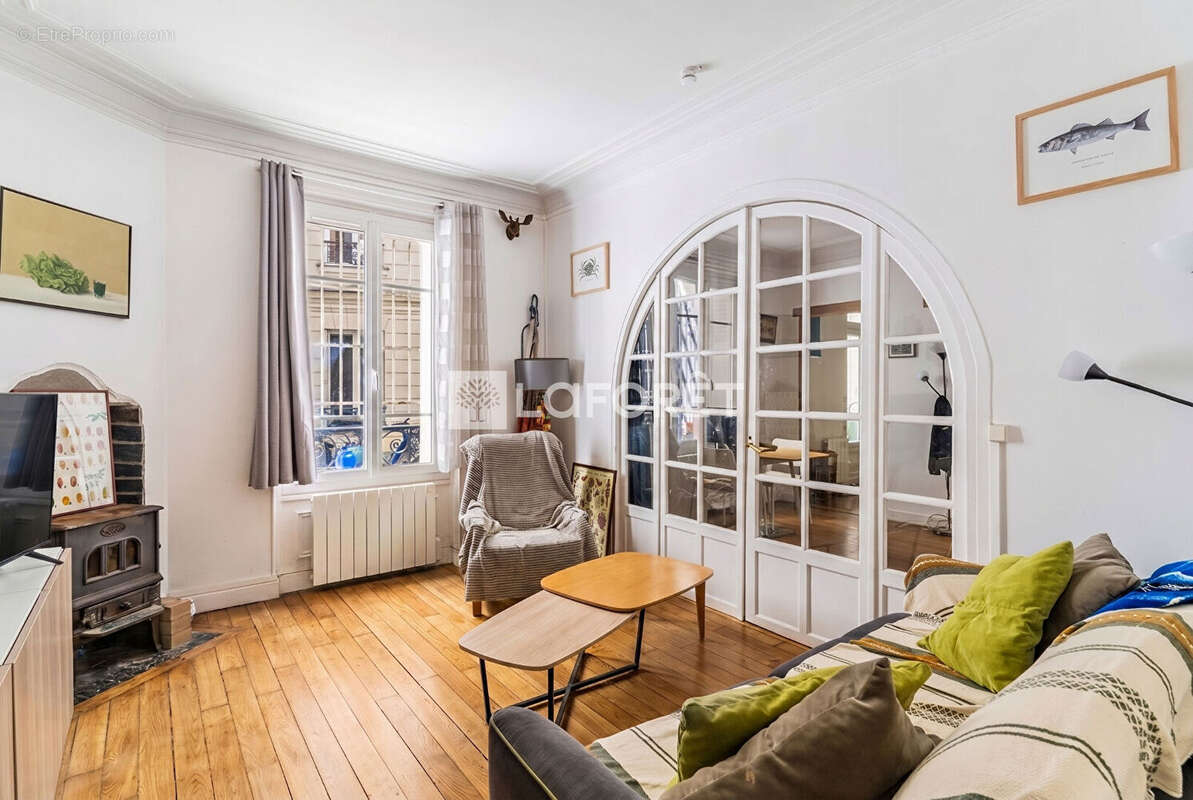 Appartement à PARIS-17E
