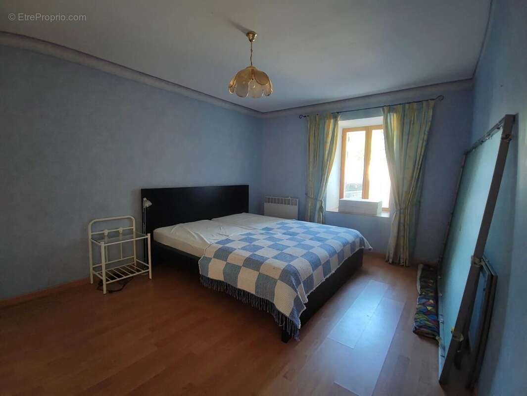 Maison à CHISSEY-EN-MORVAN