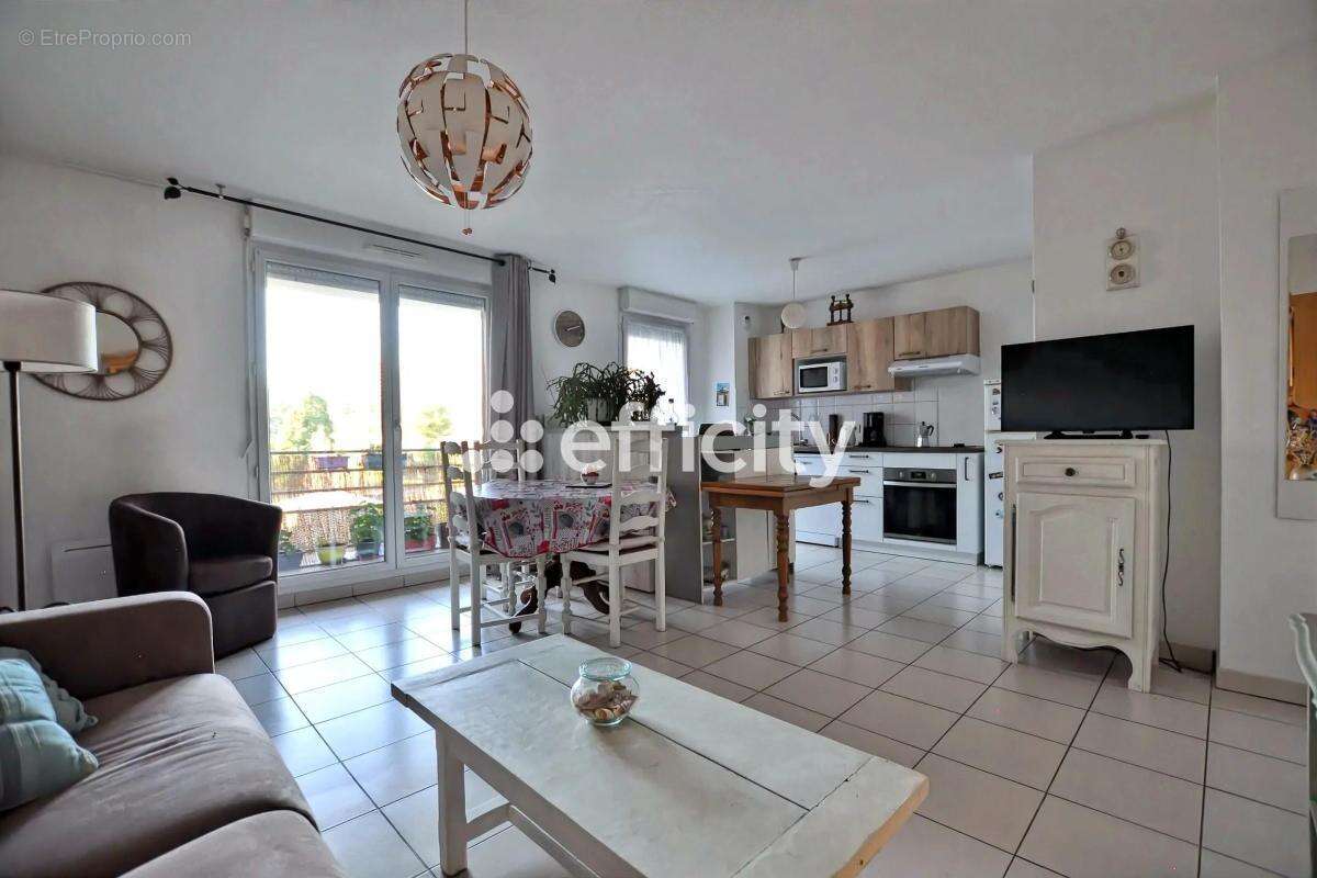 Appartement à VENISSIEUX