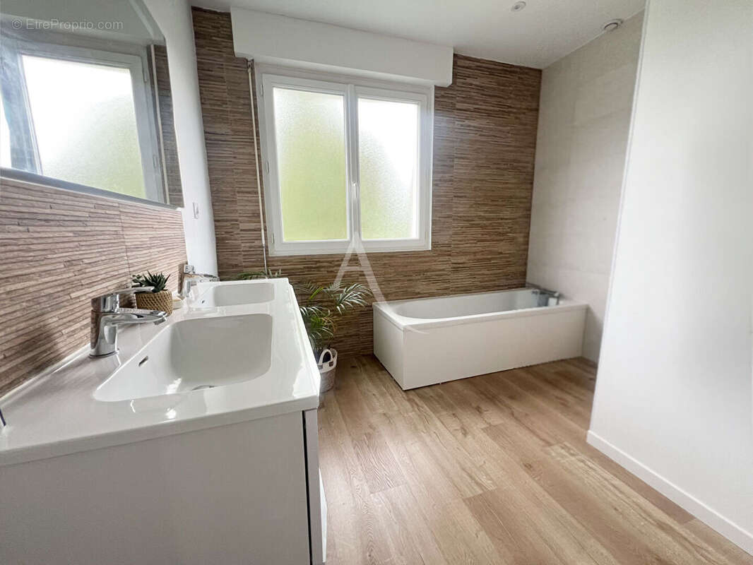 Maison Issé 5 pièces 176 m2 - photo 5