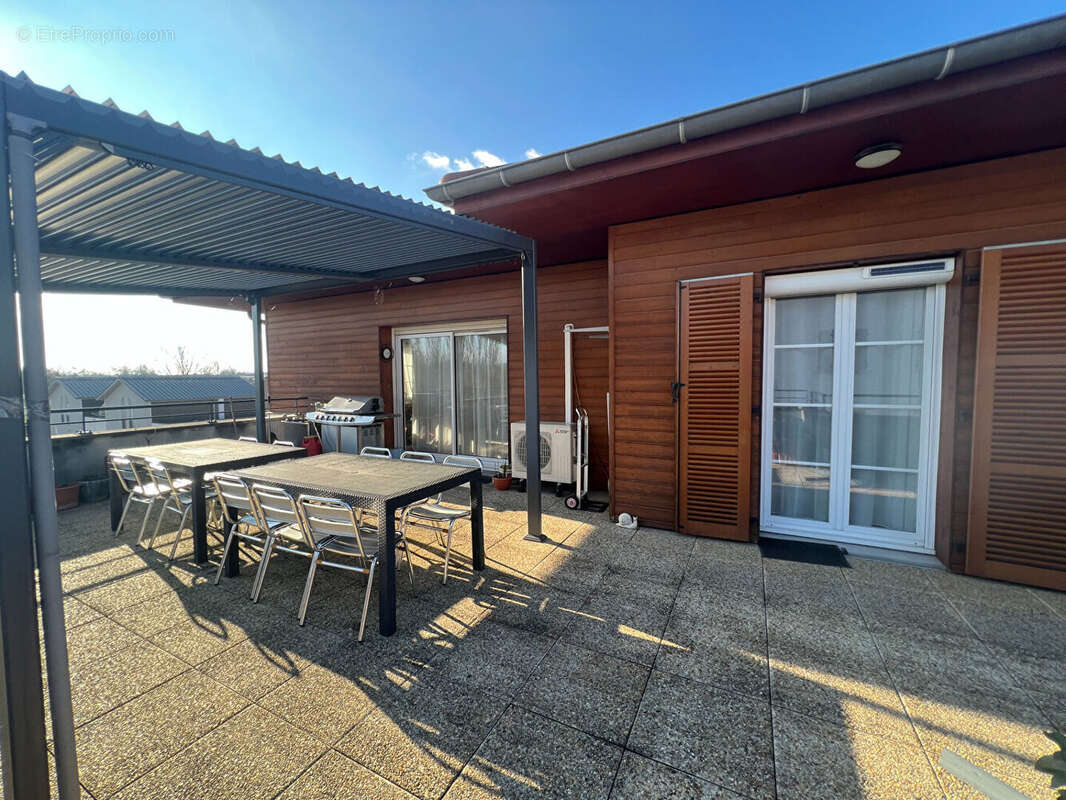 Appartement à PONT-DE-CHERUY