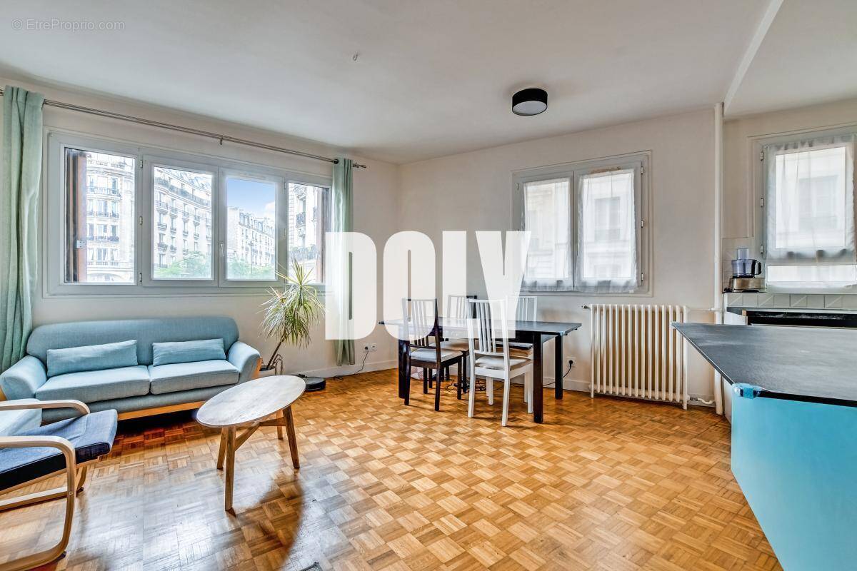 Appartement à PARIS-15E