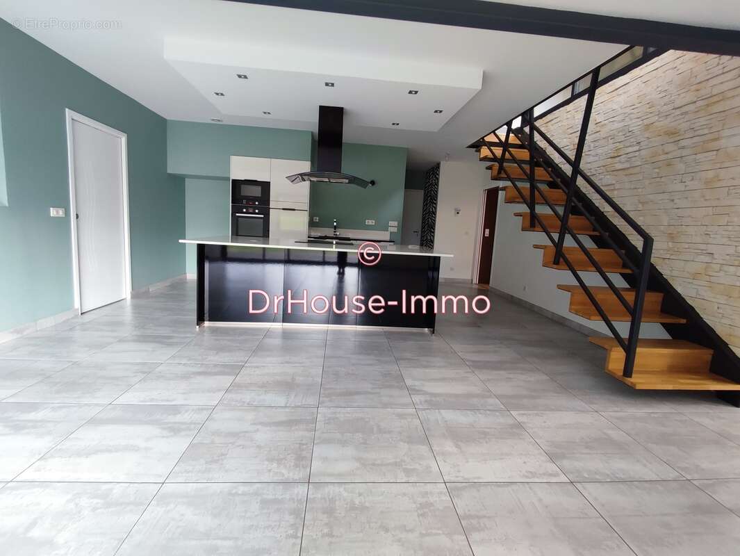 Maison à RUCQUEVILLE