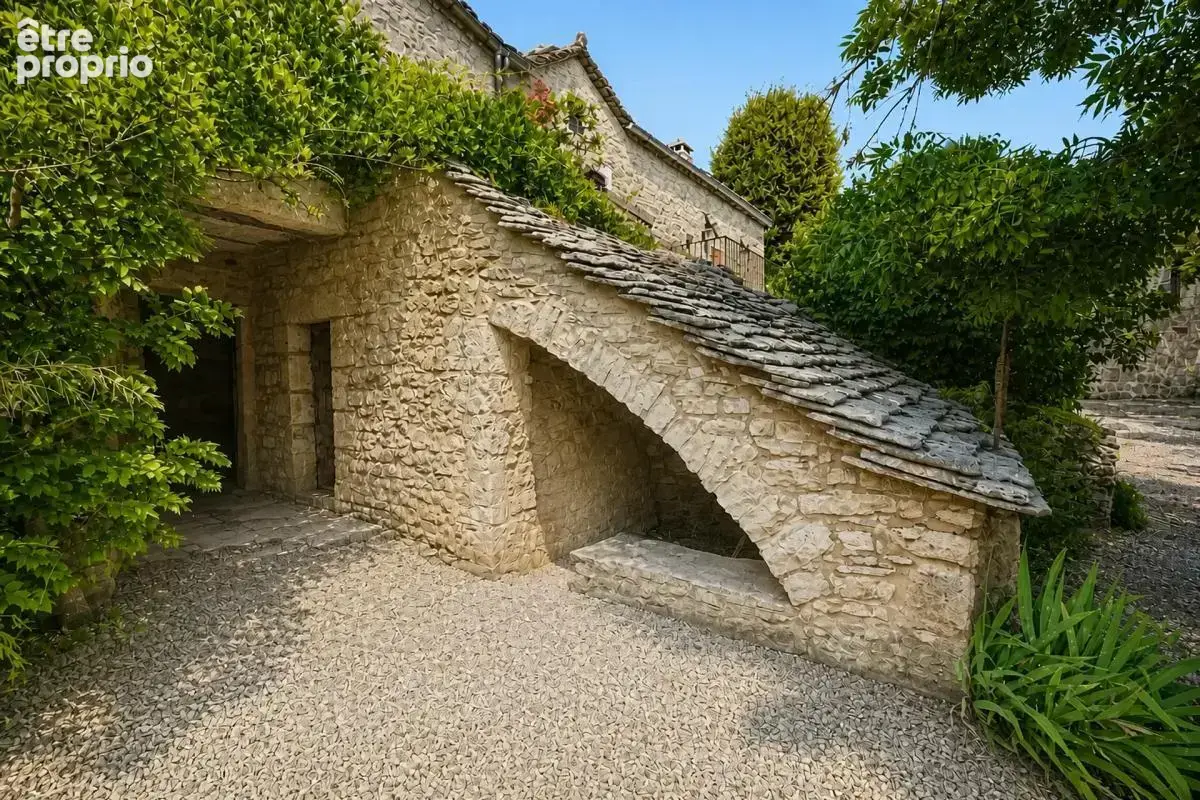Maison de 11 pièces de 185 m² + 335 m2 de dépendance à La Tieule - photo 22