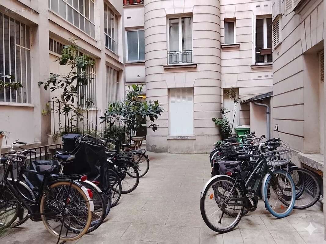 Appartement à PARIS-11E