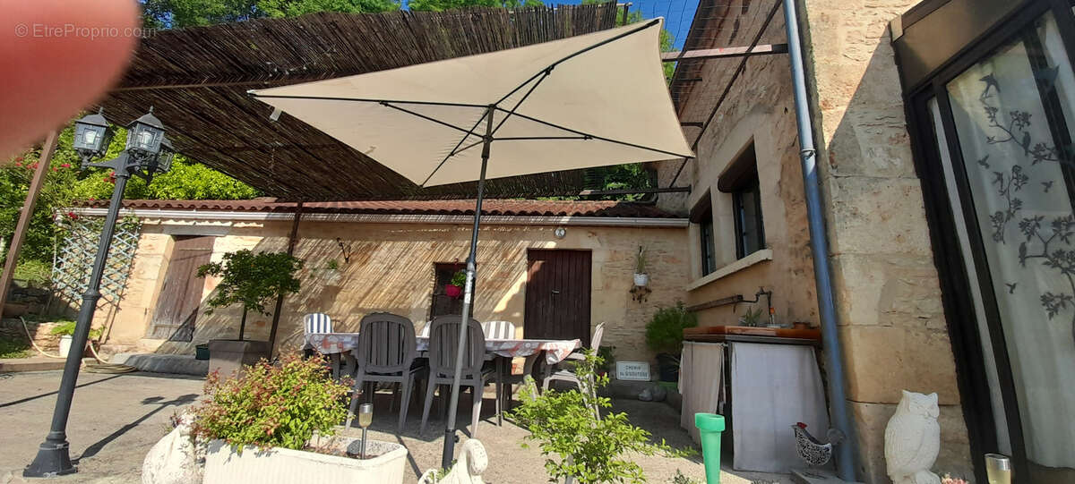Maison à CUZORN