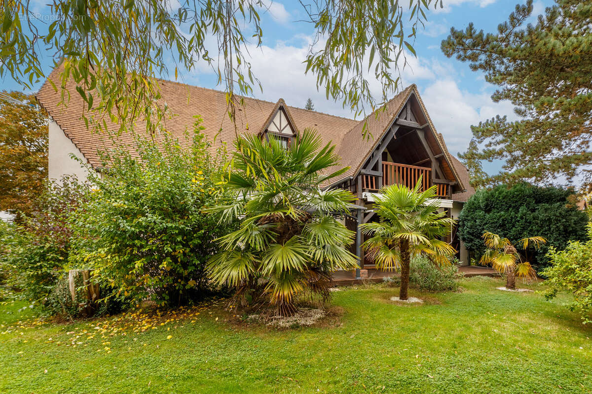 Maison à LE MESNIL-ESNARD