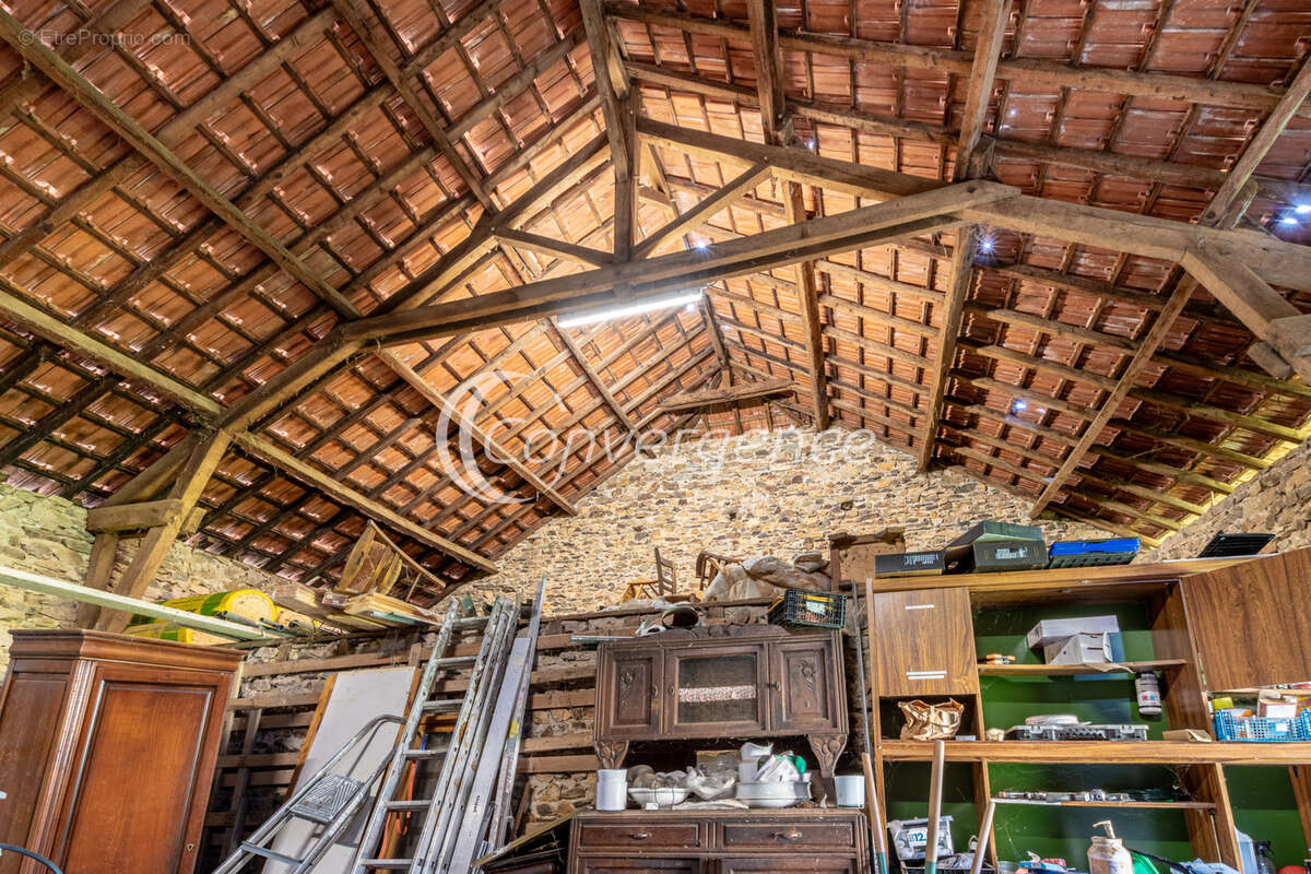 Maison à SAINT-VITTE-SUR-BRIANCE