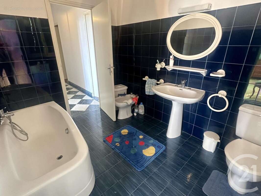 Maison à SIX-FOURS-LES-PLAGES