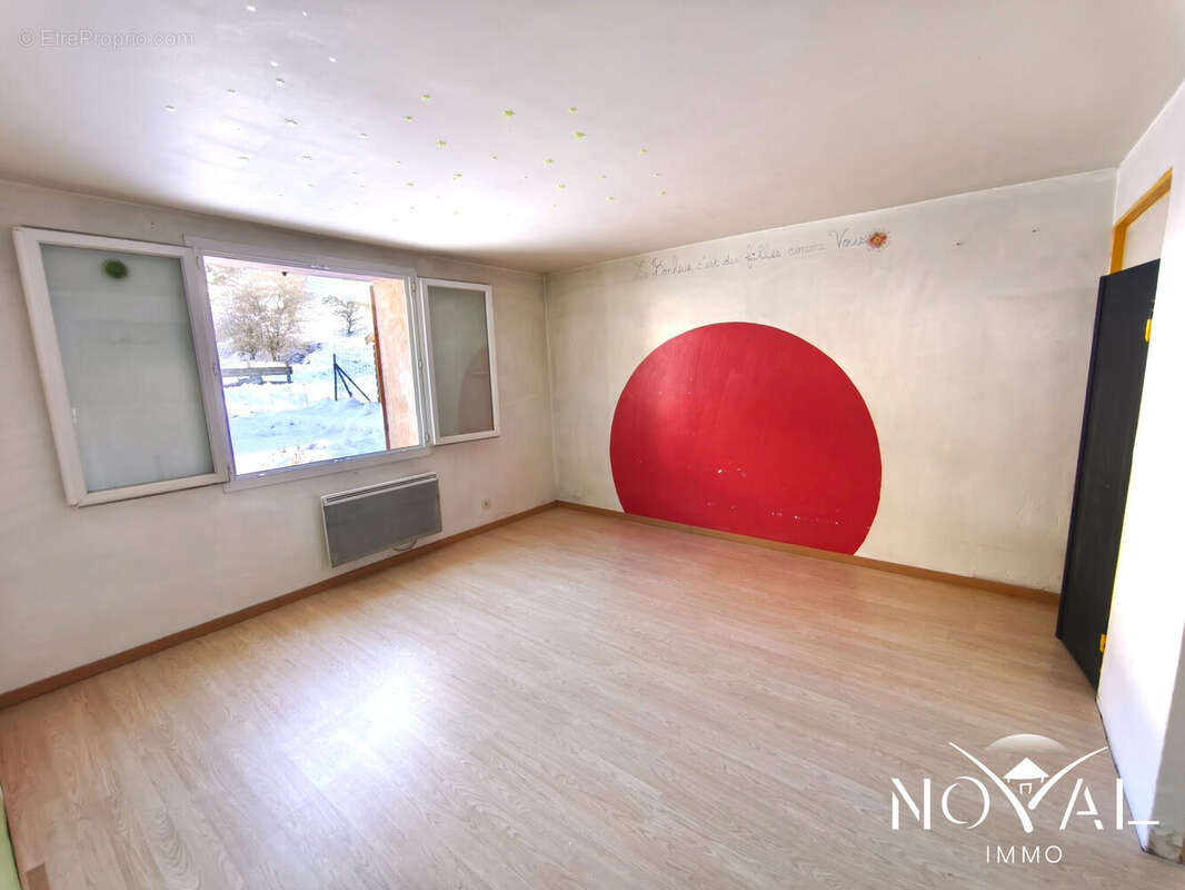 Appartement à SERANON