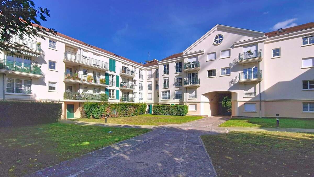 Photo 2 - Appartement à RUEIL-MALMAISON