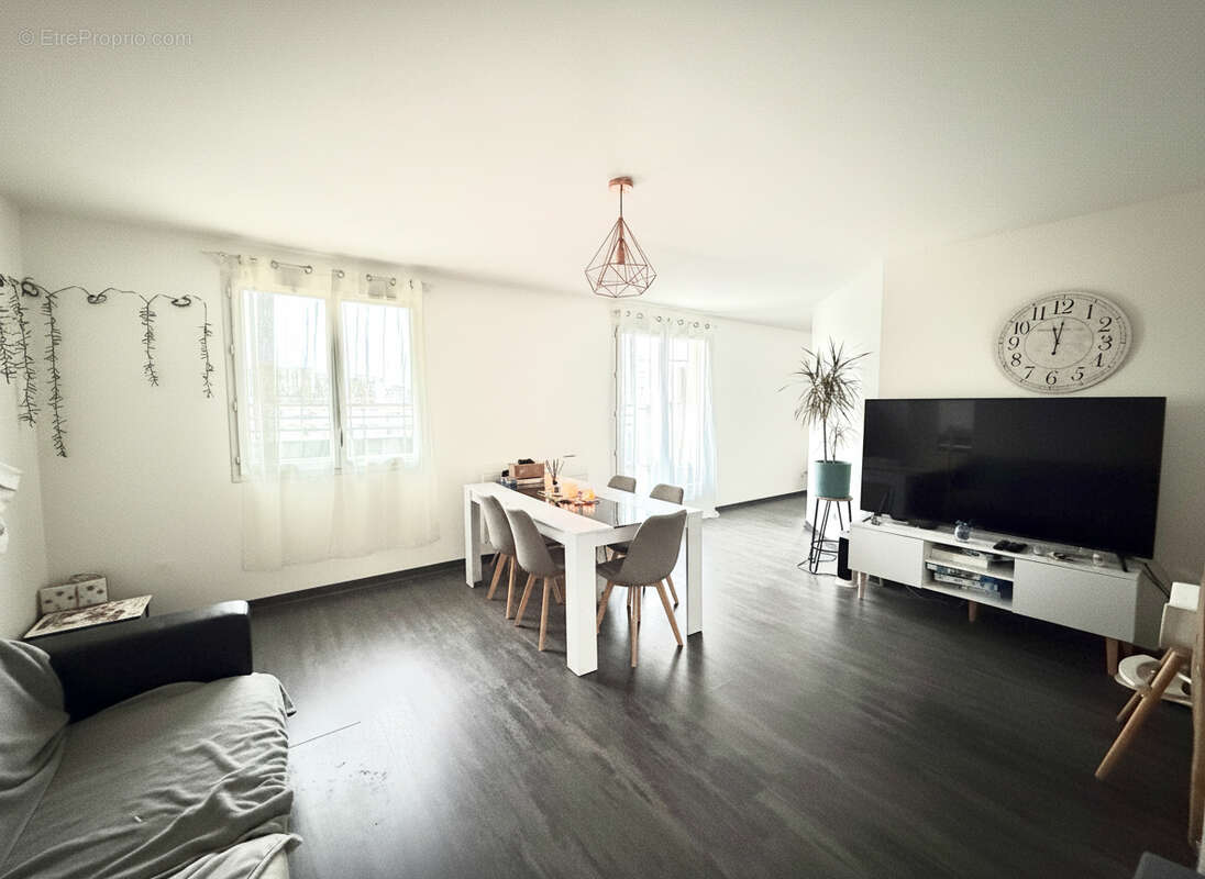 Appartement à EPINAY-SUR-SEINE