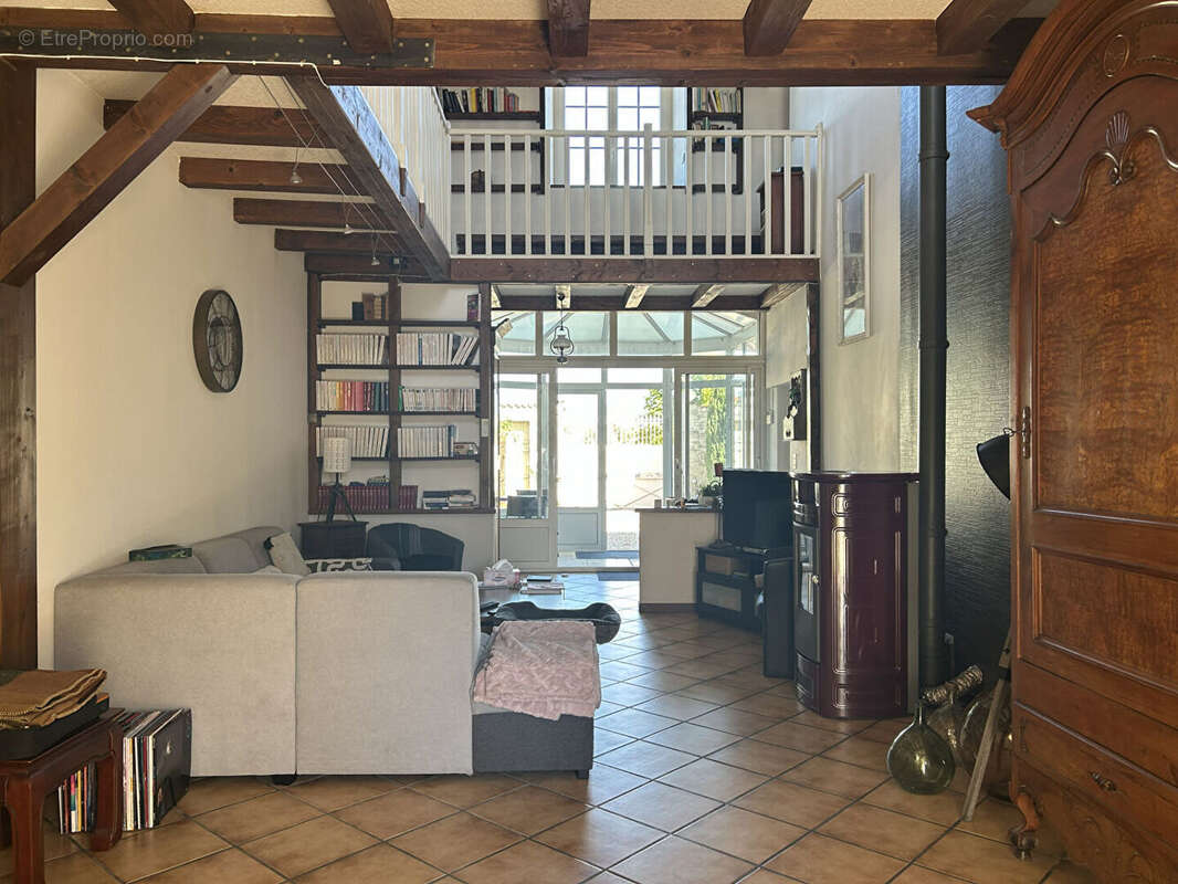 Maison de Maître du XIXe siècle au coeur de village avec piscine et dépendances - photo 5