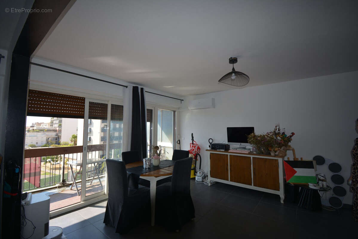 Appartement 111 m² à Marseille-6e  - photo 2