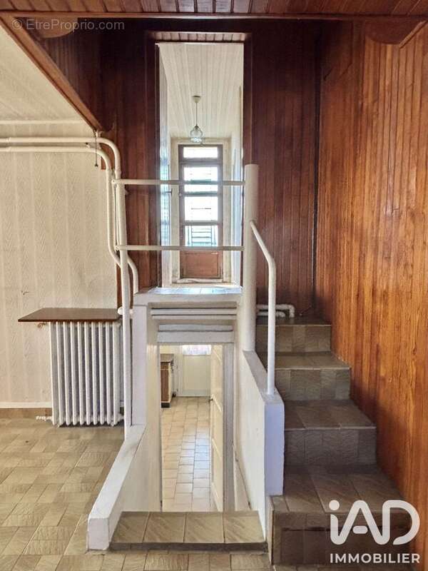 Maison 77 m² à Goussainville  - photo 7