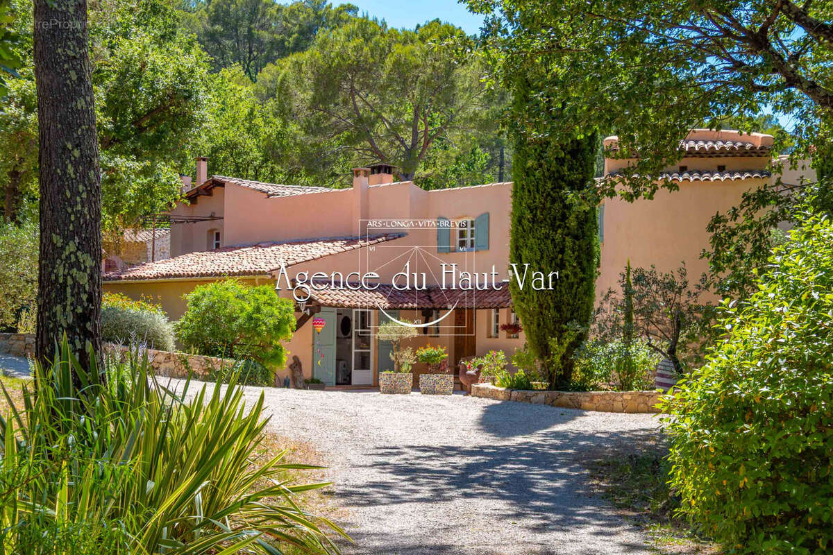 Maison à FIGANIERES
