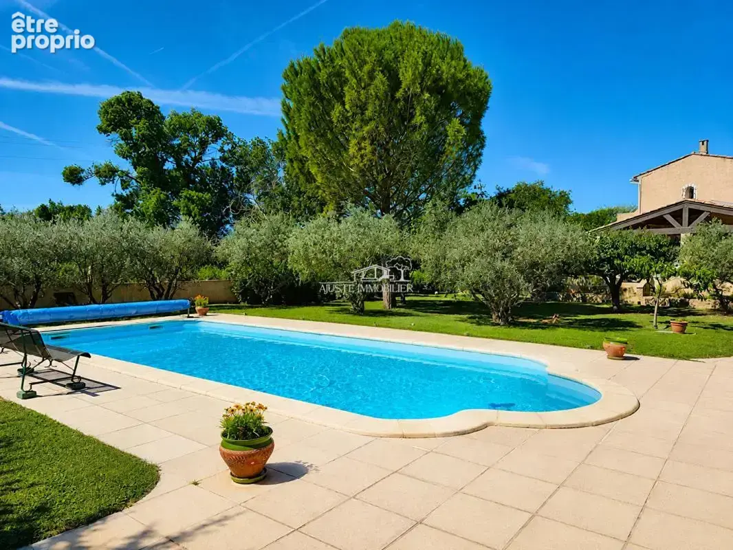 Villa 5 pièces avec piscine et garage - Marignane - photo 7