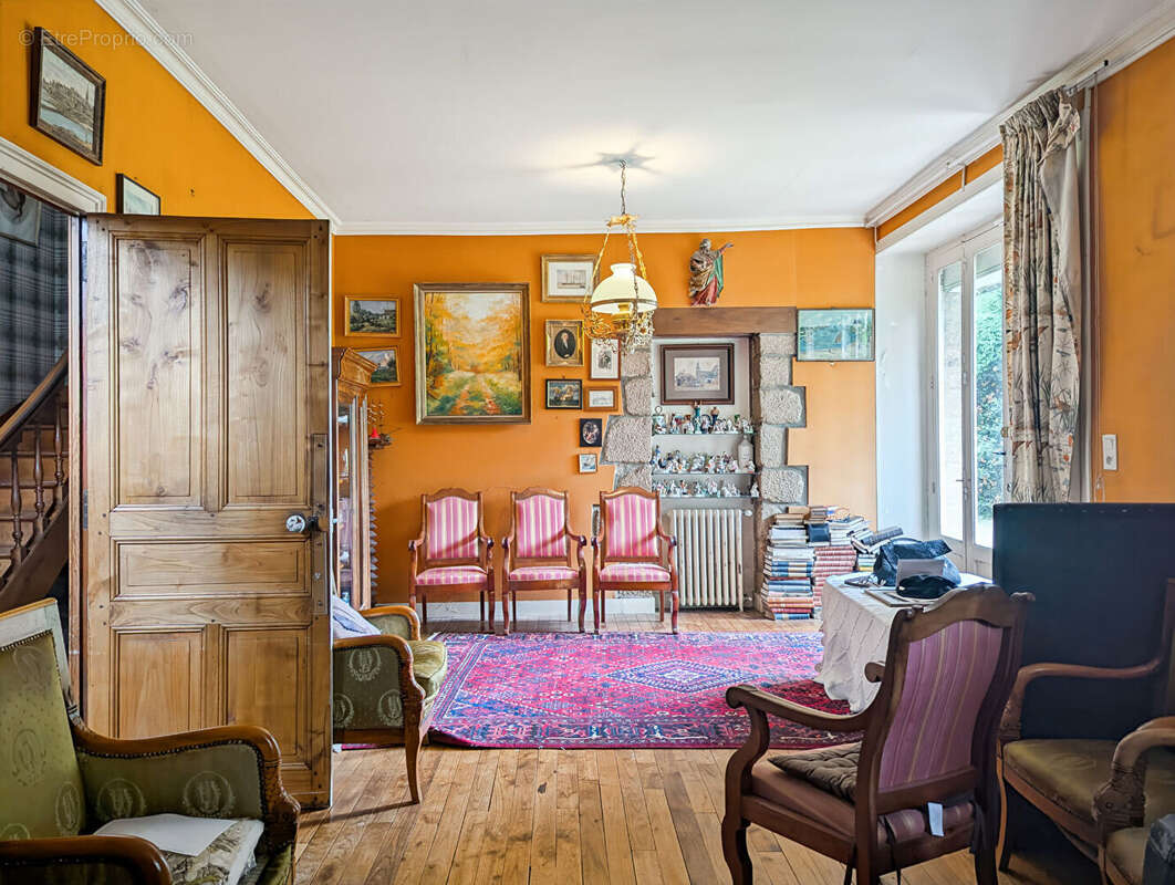 Maison à SAINT-OUEN-DES-ALLEUX