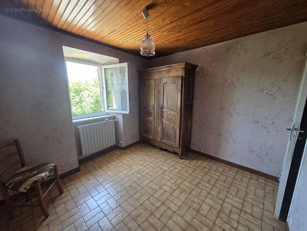 Maison à NONIERES