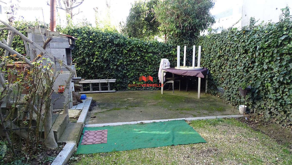 Appartement à SARTROUVILLE