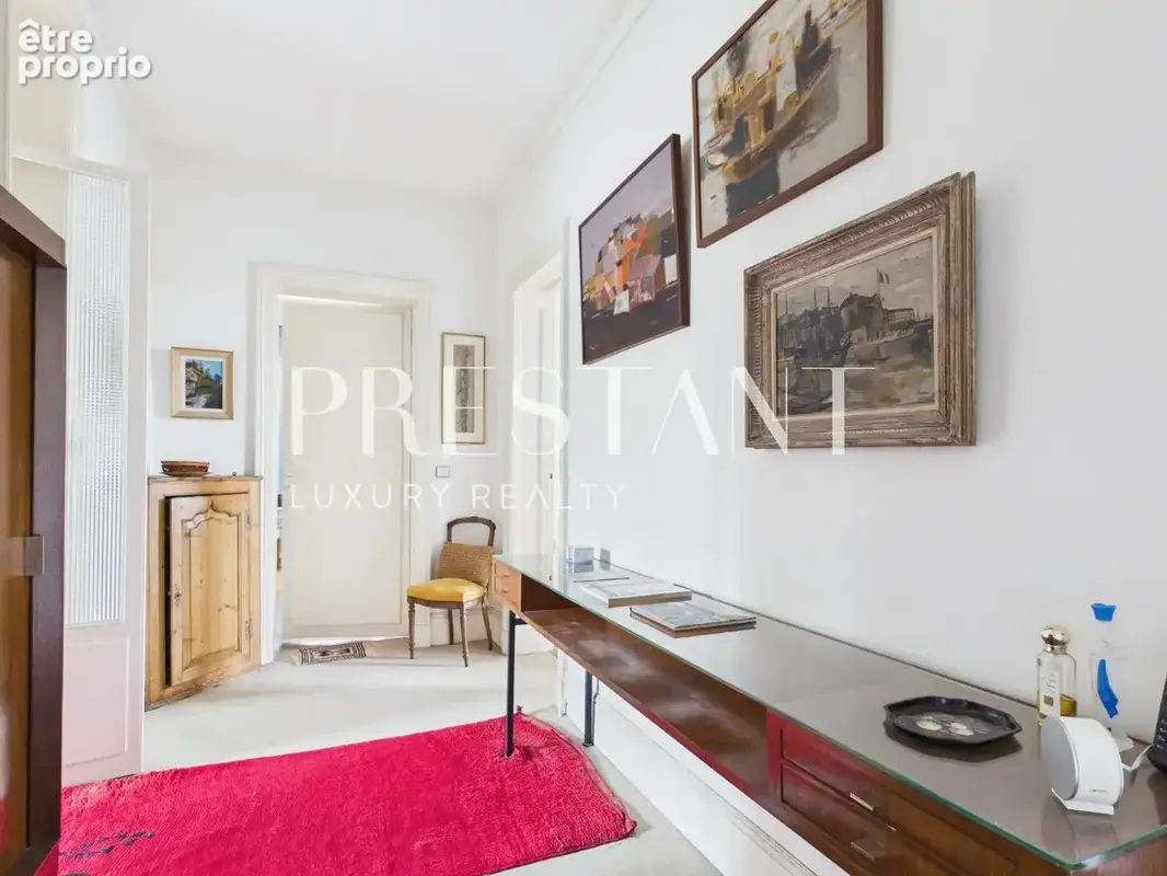 Grand appartement au premier étage dans maison de maître - photo 8