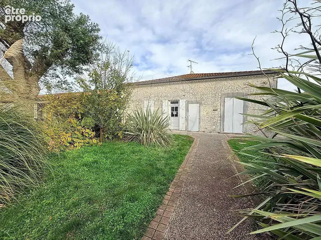 Photo Autres à Arvert au prix de 995 000€