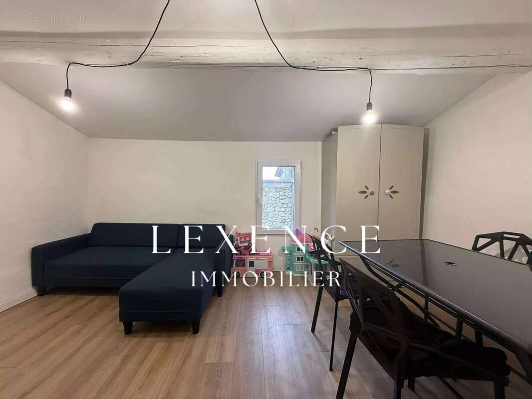 Appartement à SAINT-CANNAT