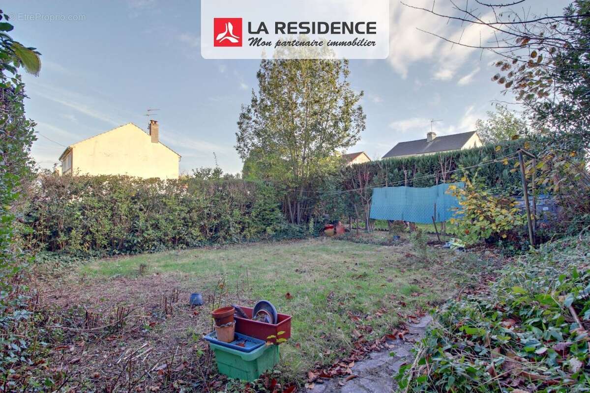 Maison à SAINT-ETIENNE-DU-ROUVRAY