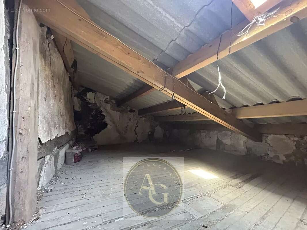 Maison à VILLEMAGNE