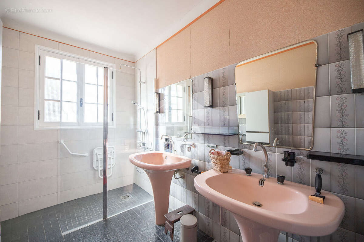 Maison à MANDELIEU-LA-NAPOULE