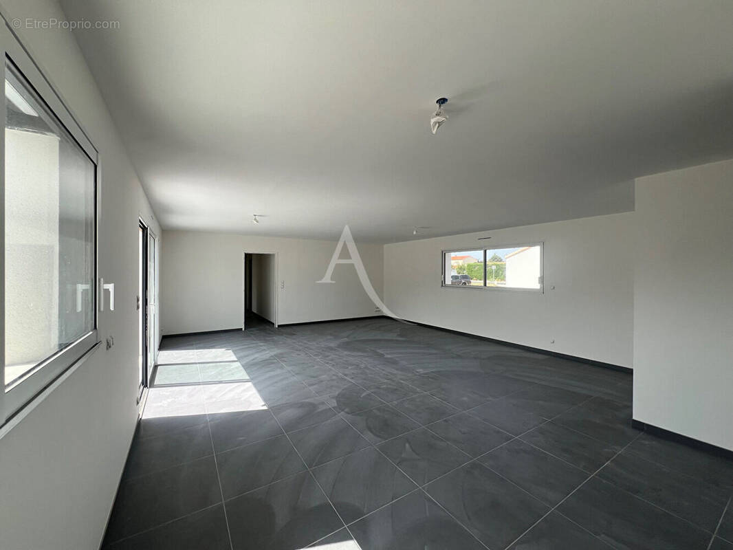 Maison à LONGEVILLE-SUR-MER