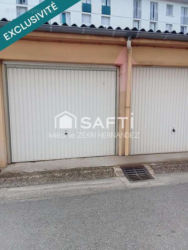 Photo 5 - Parking à VENISSIEUX