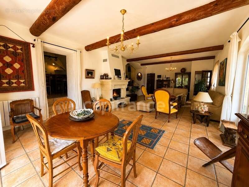 Maison à PERTUIS