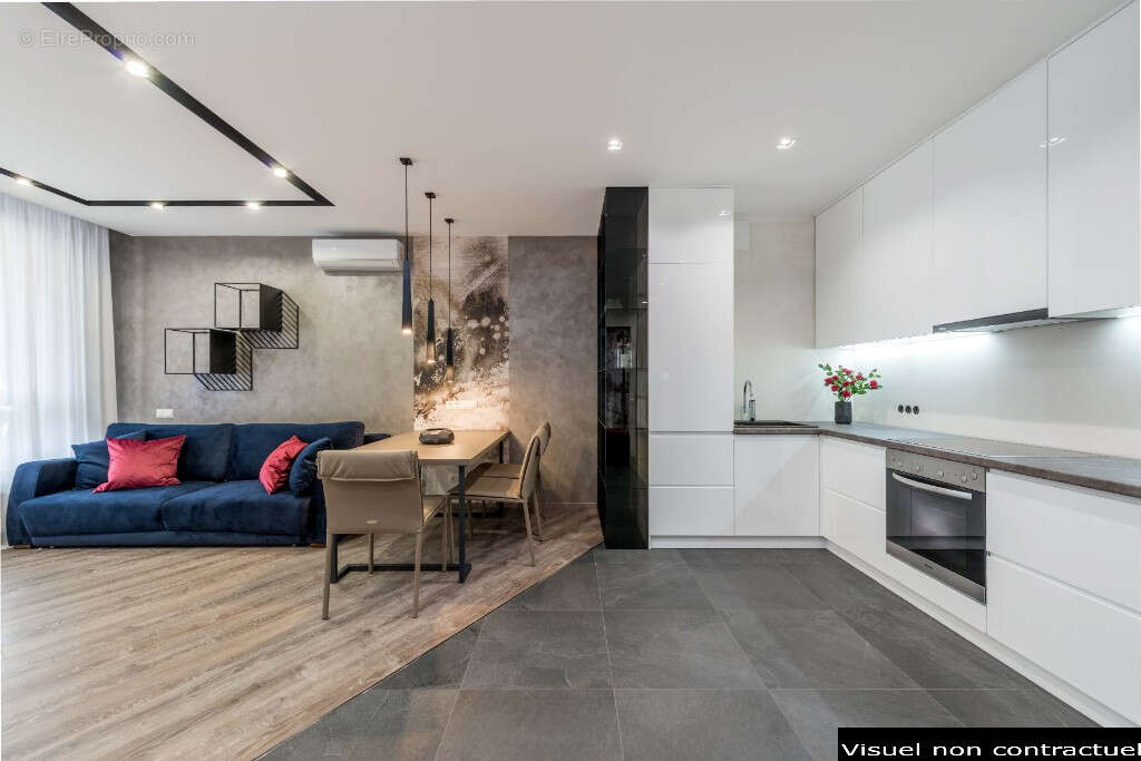 Appartement à BORMES-LES-MIMOSAS