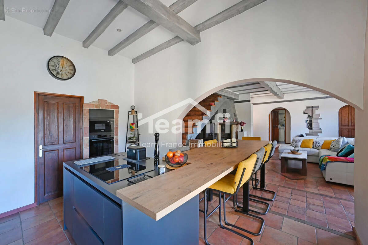 Maison à BOISSET-ET-GAUJAC