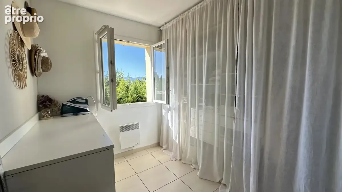 Maison mitoyenne T4 avec jardin, terrasse, garage et deux stationnements privatifs - photo 9