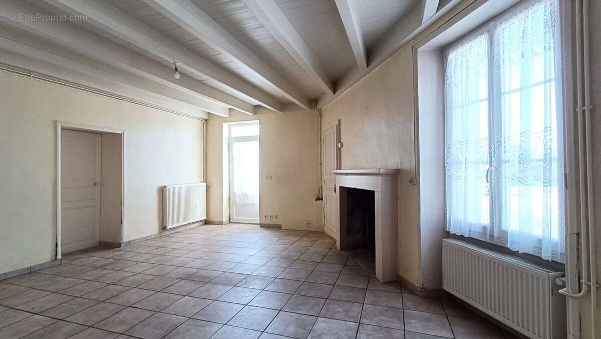 Maison à LE ROCHEREAU