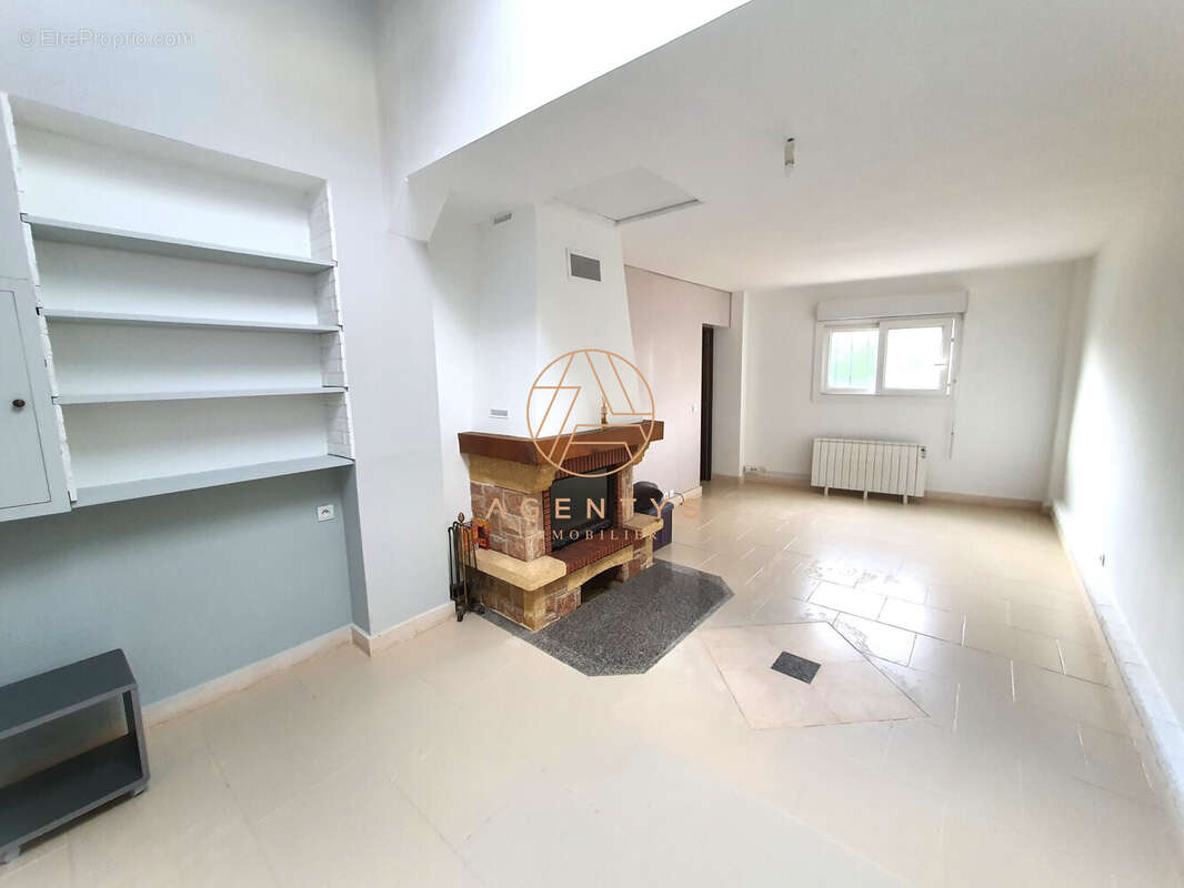 Maison à CHAMPIGNY-SUR-MARNE