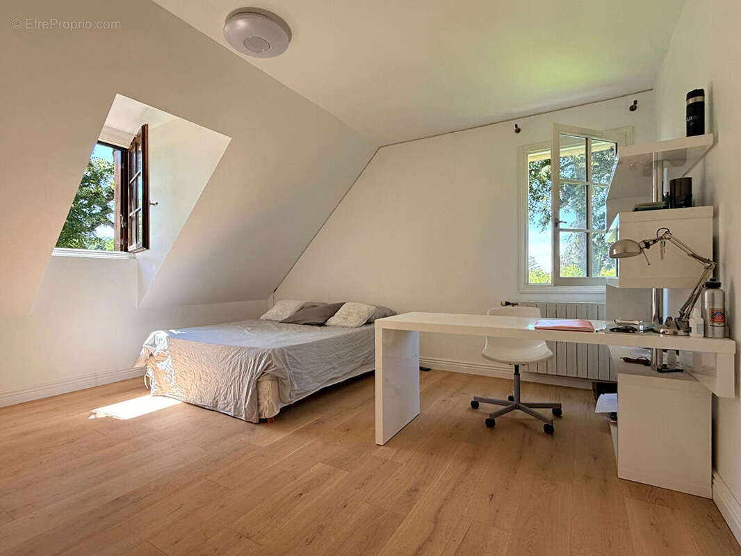 Maison familiale rénovée avec goût à Coye-la-Forêt - photo 10