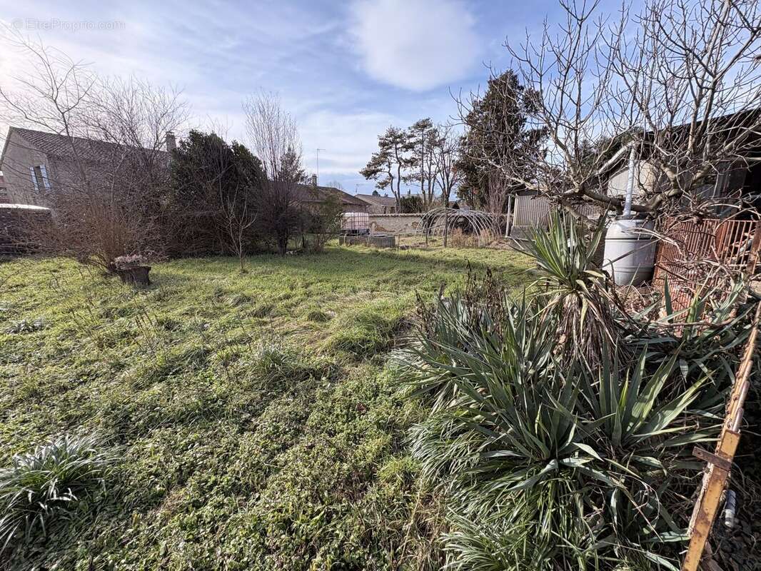 Terrain à ROMANS-SUR-ISERE