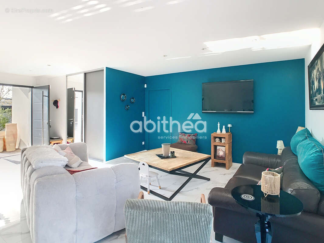 Maison à VOEUIL-ET-GIGET