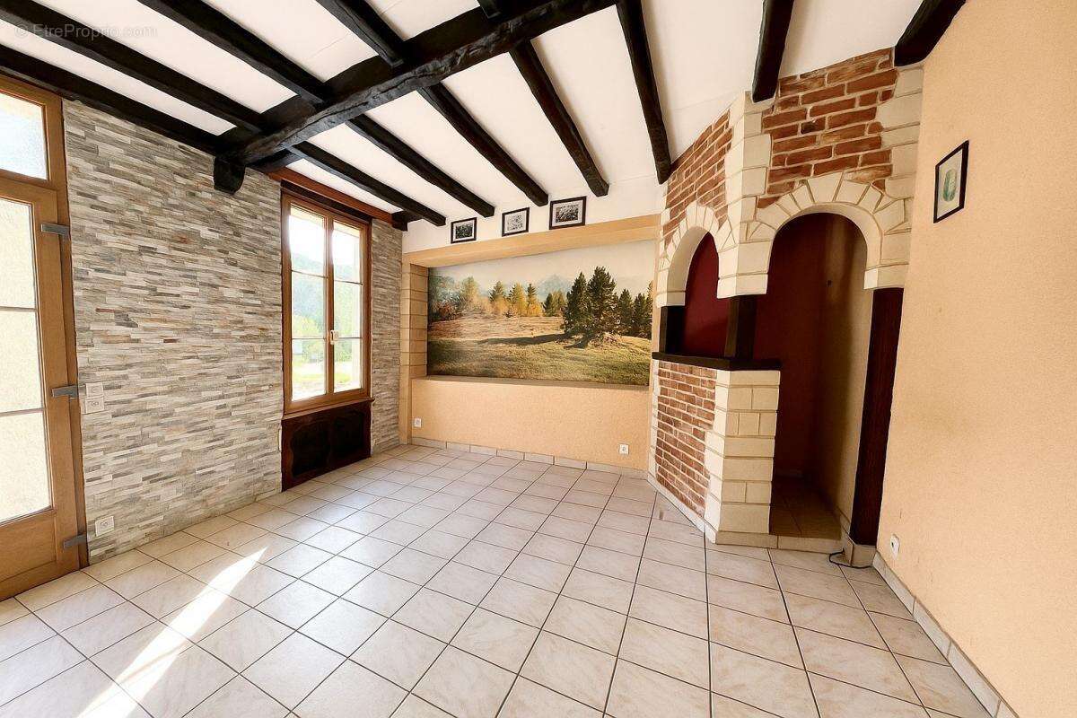 Maison à NOISY-SUR-ECOLE